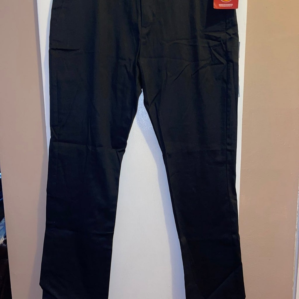 Woman Classic Fit Straight Leg Pants